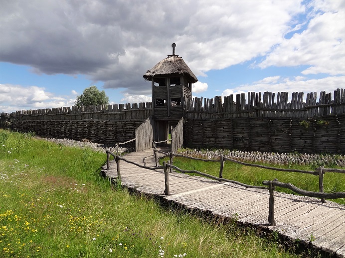 BiskBiskupin - open air museumupin